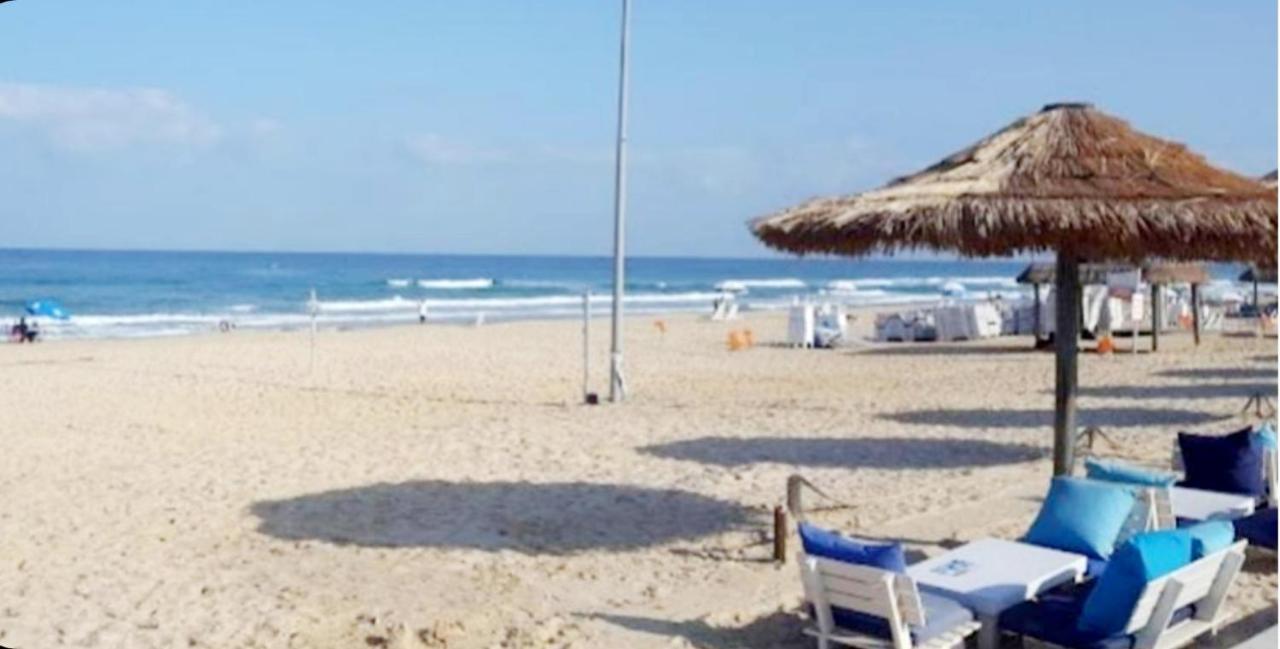 612 Apartment On The Beach Bat Yam Exterior photo